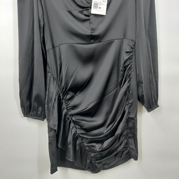 Forever 21 Satin Ruched Mini Dress Black, Medium - Picture 4 of 11